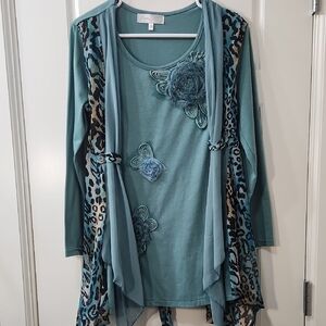 Pretty Angel Teal Top with Unique Accents